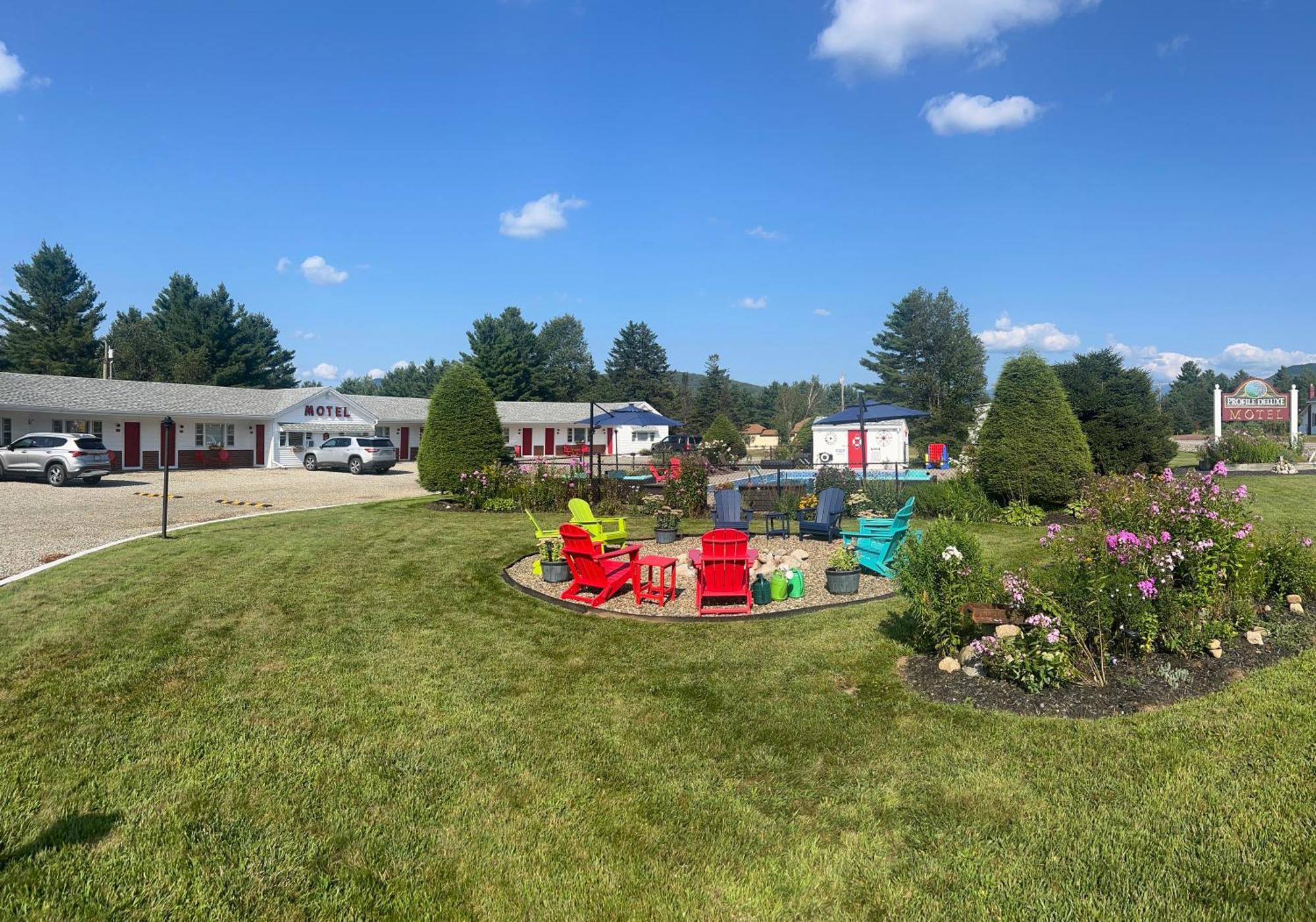 Profile Deluxe Motel Twin Mountain Luaran gambar
