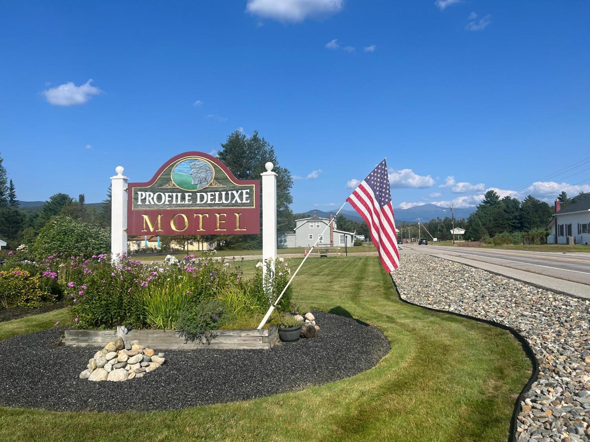 Profile Deluxe Motel Twin Mountain Luaran gambar