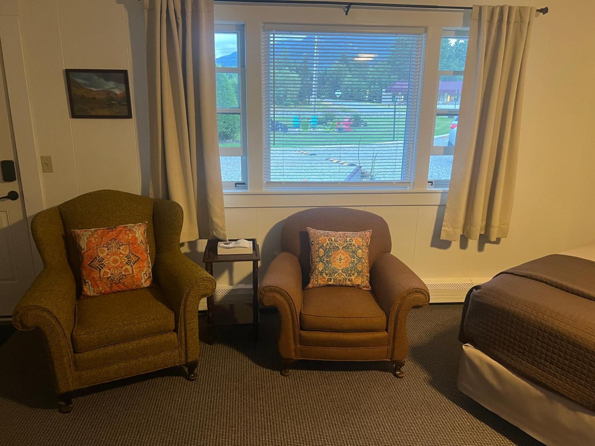 Profile Deluxe Motel Twin Mountain Luaran gambar