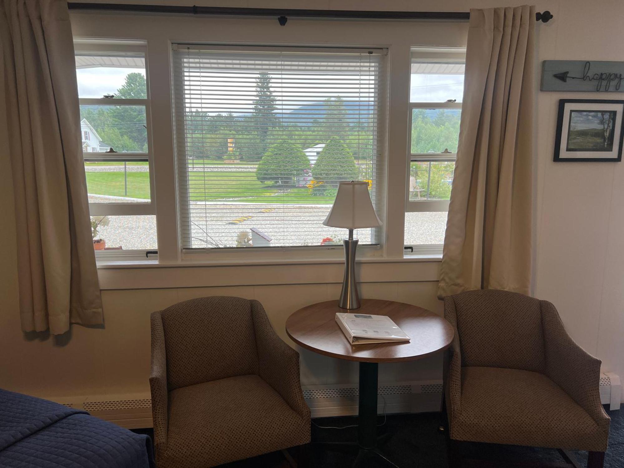 Profile Deluxe Motel Twin Mountain Luaran gambar