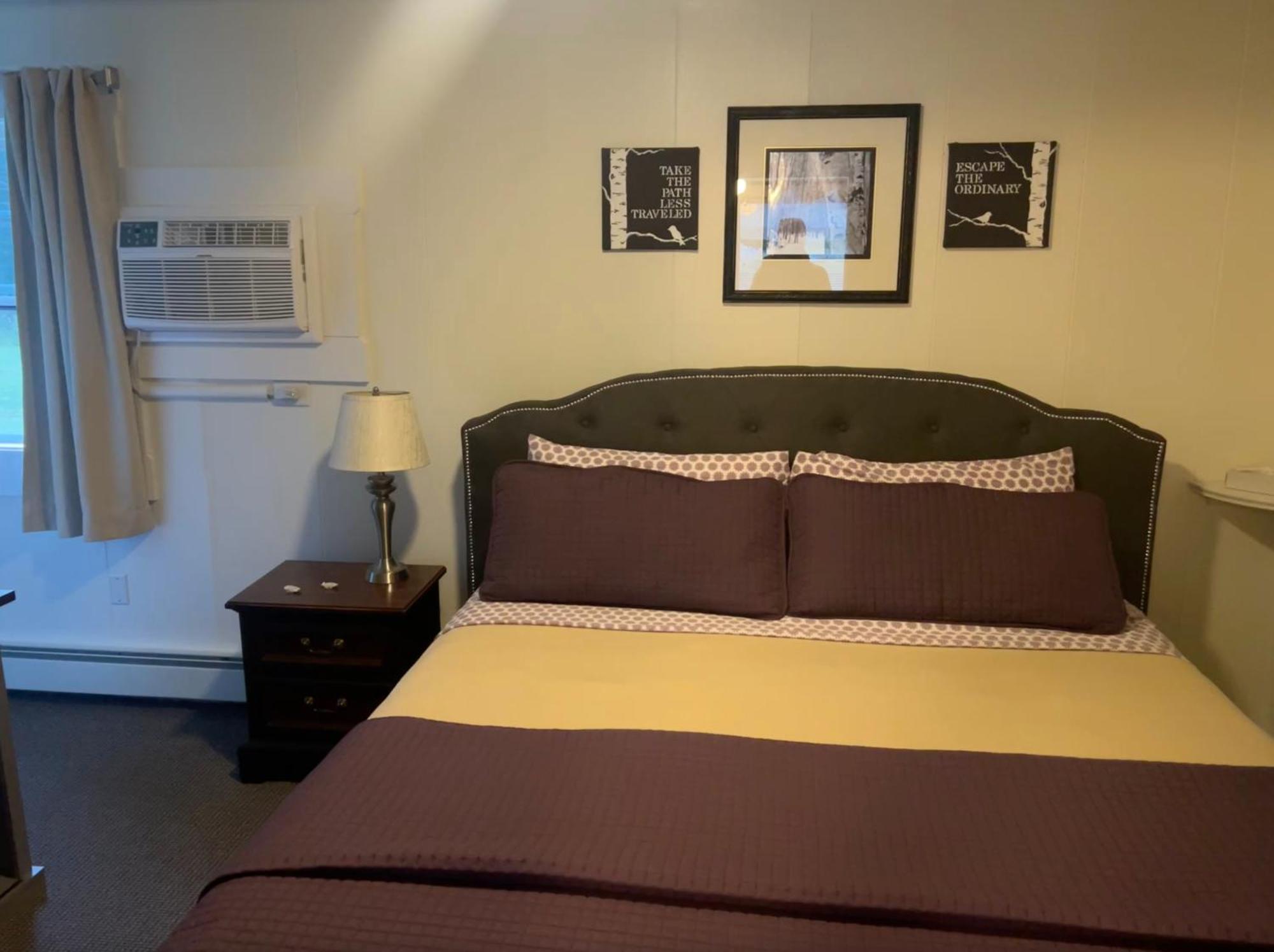 Profile Deluxe Motel Twin Mountain Luaran gambar