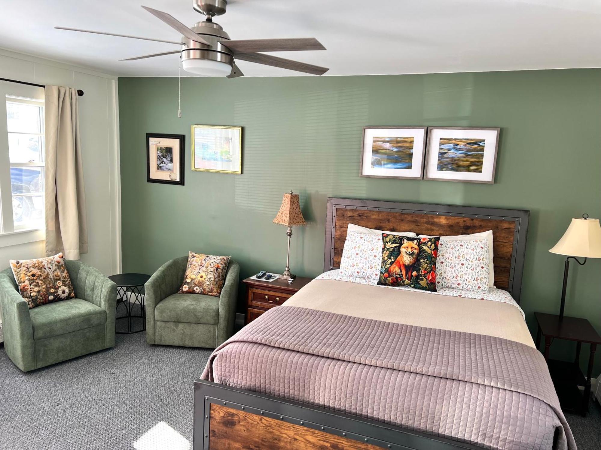 Profile Deluxe Motel Twin Mountain Luaran gambar